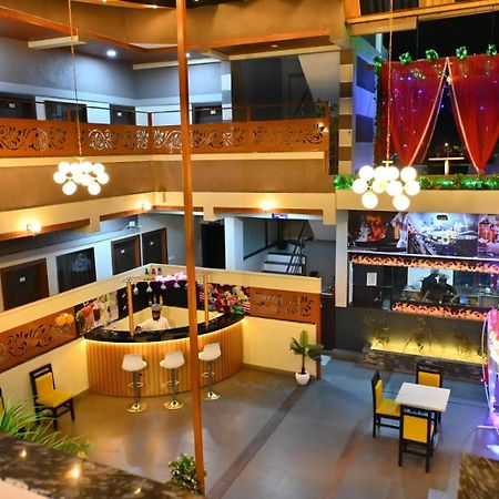 The Apple Tree Hotel Indore Zewnętrze zdjęcie