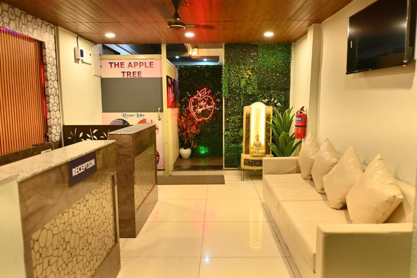 The Apple Tree Hotel Indore Zewnętrze zdjęcie